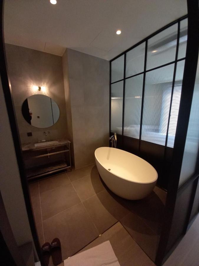 Hotel Libre ซีฮึง ภายนอก รูปภาพ